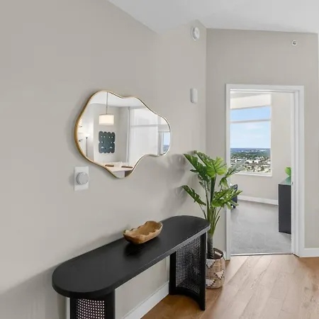 Apartment Broadway Views Lux Gulch Condo+ Private Balcony