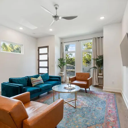 Ave Sleeps 8 2 Master Huge Parking Apartment