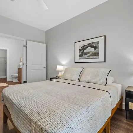 Modern Haven Walk 2 Gulch & Broadway *