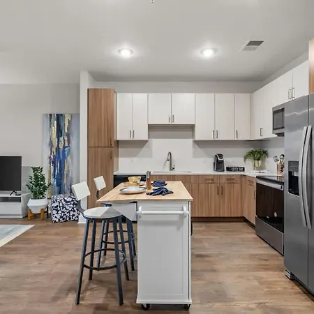 Apartment Spacious 2br N Gulch Walk To Broadway & Rooftops
