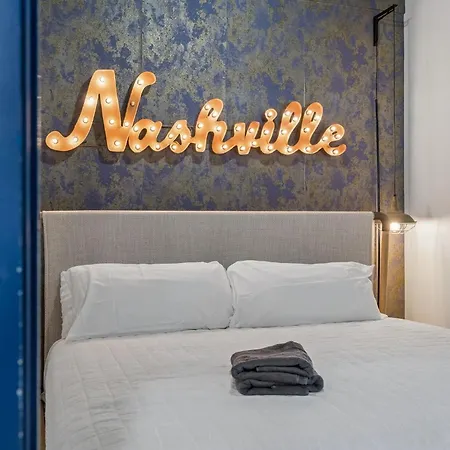 Spacious Near Downtown & Bna * Nashville