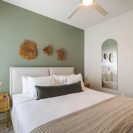Work & Unwind | Pool, Sauna & Fitness Apartment