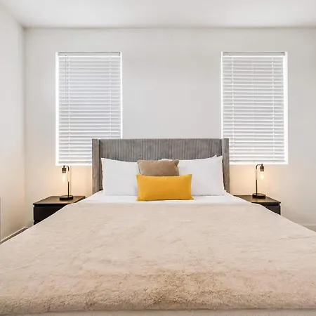Modern Townhome With Garage & Ev Charger * Nashville