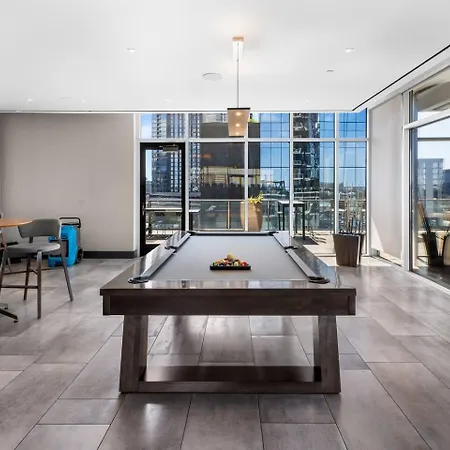 Gulch Gem Pool, Walkable + Parking Apartment *