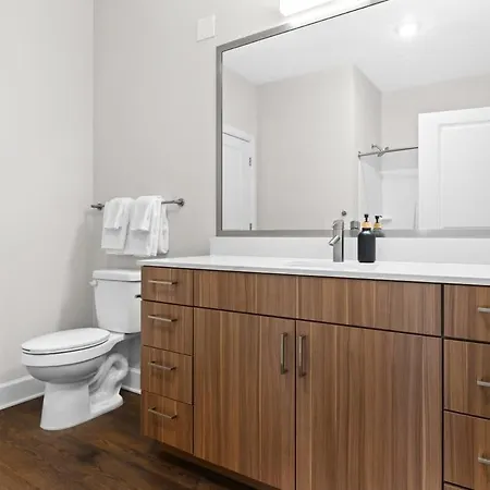 Modern 2br W 2 King Beds Near Broadway Nashville