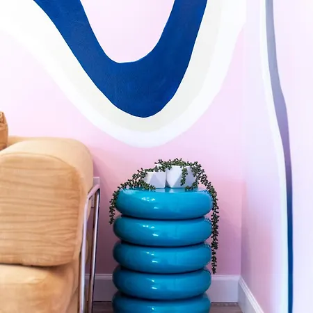 Apartment Colorful Escape Minutes From Broadway Nashville