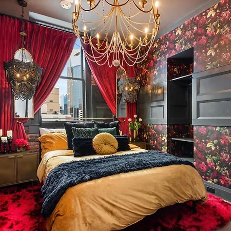 The Velvet Songbird Downtown Luxe Sleeps 24 * Nashville