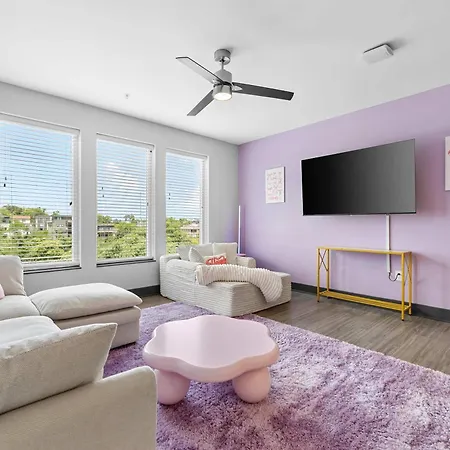 Vibrant Retreat Pool And Glam Apartment *