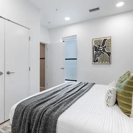 River View Luxury With Garage, Walk To Downtown *