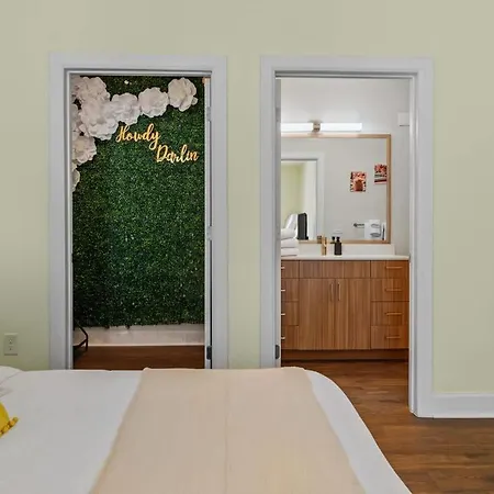 Glam 2br Walk To Broadway & The Gulch Apartment Nashville