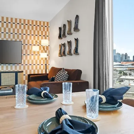 Modern 2br W 2 King Beds Near Broadway