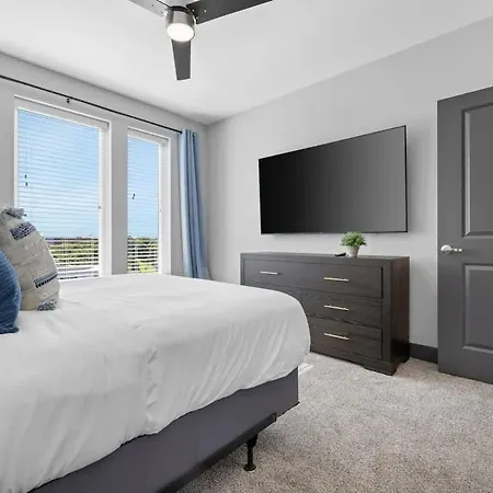 View Getaway 2br Near Broadway & Gulch