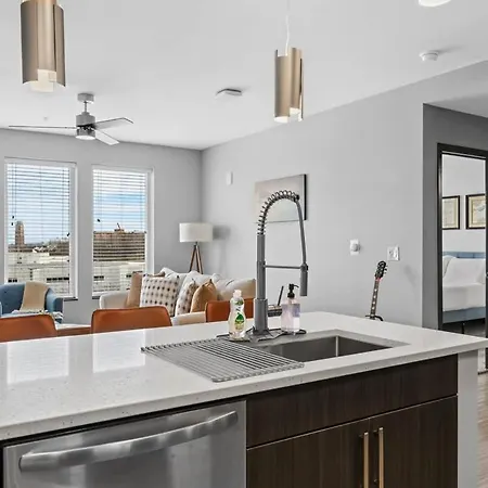 Stylish 2br Near Sylvan Park- Music Views Apartment