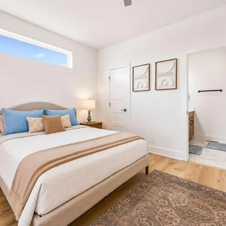 Modern Townhome With Garage & Ev Charger * Nashville