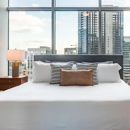 Luxury Gulch Skyline Views, Pool, Parking *