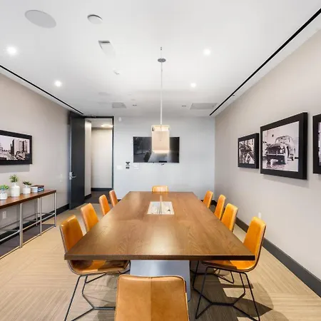 Gulch Gem Pool, Walkable + Parking Apartment *