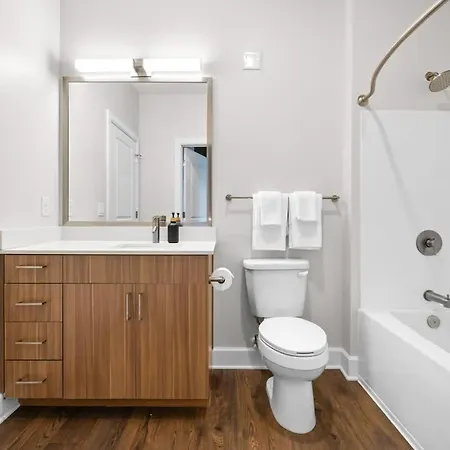 Modern 2br W 2 King Beds Near Broadway Nashville