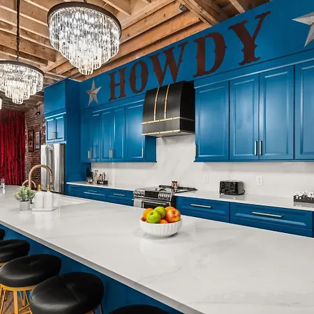 The Velvet Vault-luxury Downtown Loft With River View & Walk To Broadway Holiday home Nashville