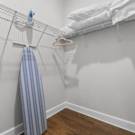 2br W Glam Station & Karaoke Near Broadway