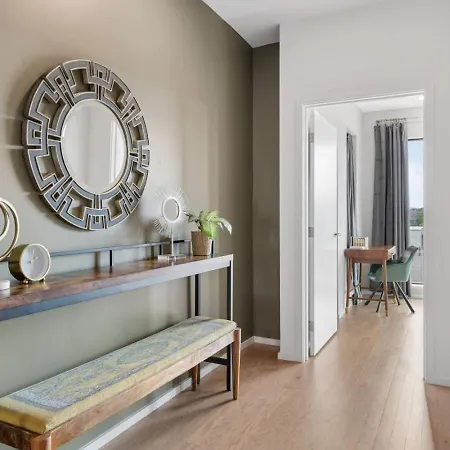 Apartment Luxury Downtown Riverview With Garage And Two Balconies *