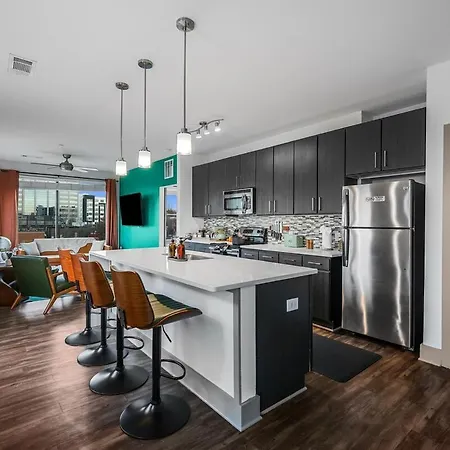 Mid-century Sunlit - Min To Brdwy - Parking Apartment Nashville