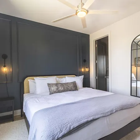 Modern 4br | Easy To Broadway + Heated Pool *
