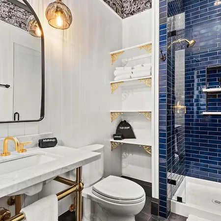 The Songbird-luxury Penthouse Steps To Broadway Holiday home Nashville