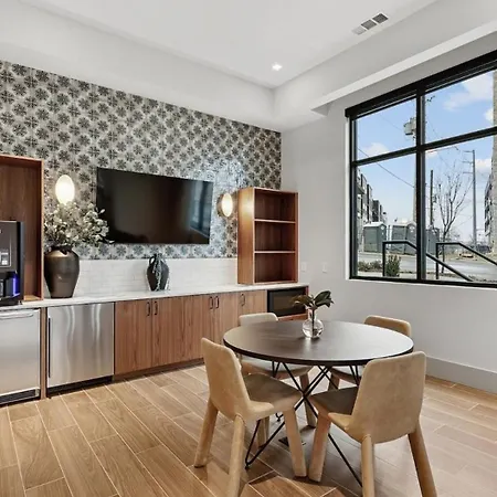 Apartment Landing Beautiful 2Bd Gym Courtyard