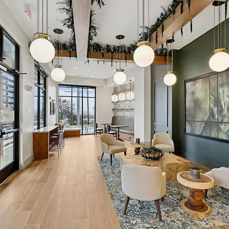 Landing Beautiful 2Bd Gym Courtyard * Nashville