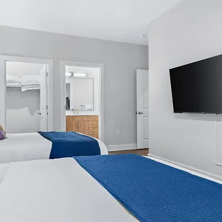 2br W Glam Station & Karaoke Near Broadway Apartment