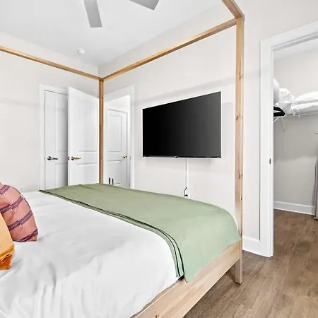Modern 2br W 2 King Beds Near Broadway Nashville