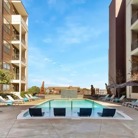 Apartment Midtown - 5 Min To Broadway - Free Secured Parking - Pool