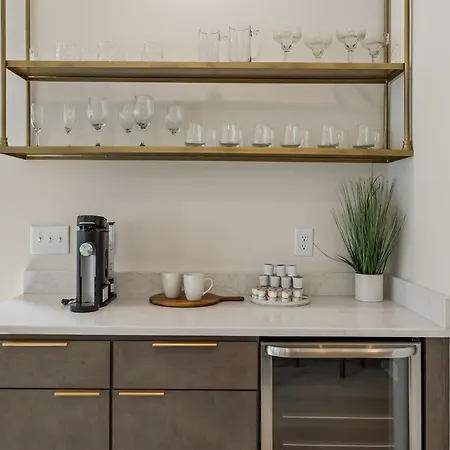Modern 4br Townhouse Rooftop Lounge Nashville
