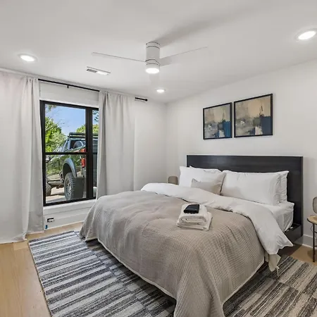 Modern 4br Townhouse Rooftop Lounge * Nashville
