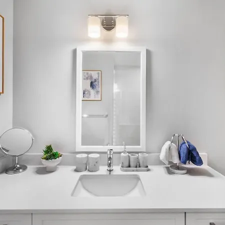 Lux In The Gulch Walkable Stay, Parking Apartment Nashville