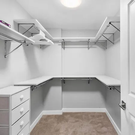 Lux In The Gulch Walkable Stay, Parking Nashville
