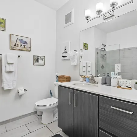 Midtown - 5 Min To Broadway - Free Secured Parking - Pool Apartment Nashville
