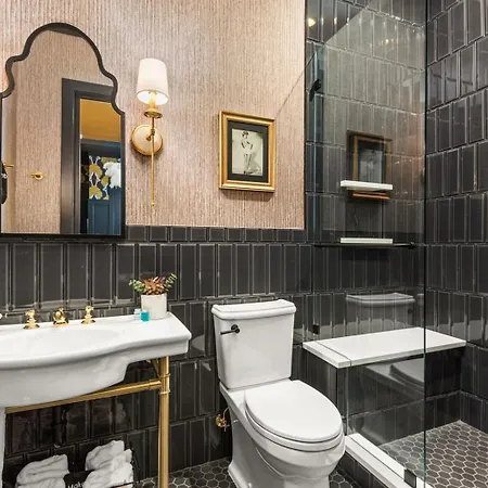 The Velvet Songbird Downtown Luxe Sleeps 24