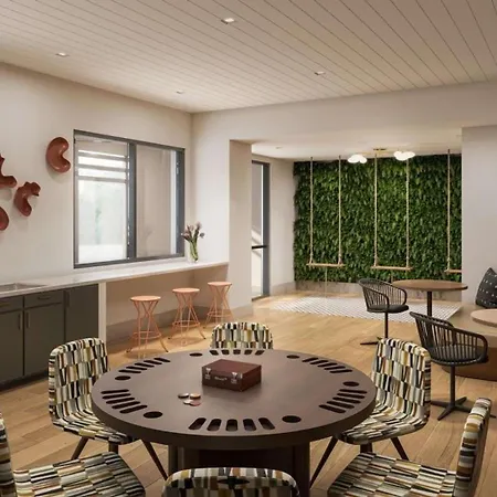 Landing Beautiful 2Bd Gym Courtyard Apartment
