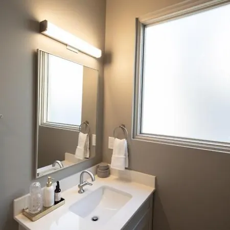 Bachelorette Dream | 2 Units | 8 Kings + 8 Baths Apartment Nashville
