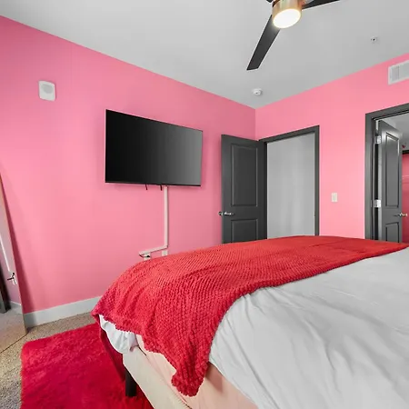 Vibrant Retreat Pool And Glam * Nashville