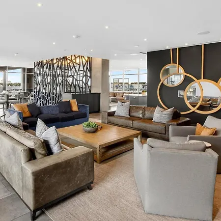 Broadway Views Lux Gulch Condo+ Private Balcony