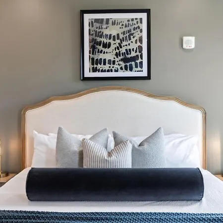 Luxury Downtown Riverview With Garage And Two Balconies Apartment Nashville