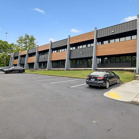 Apartment Spacious Near Downtown & Bna *
