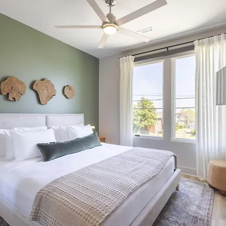 Apartment Amenities - Heated Pool Near Broadway