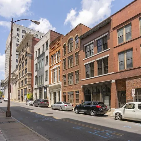 The Record -steps To Broadway & Printers Alley *