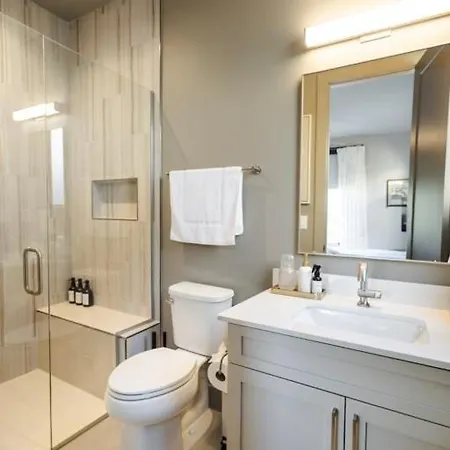Bachelorette Dream | 2 Units | 8 Kings + 8 Baths Apartment *
