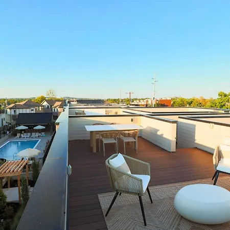 Noa | Pool, Sauna, & Rooftop Views Apartment *