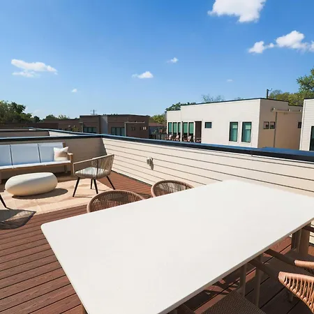 Heated Pool, Sauna & Firepit | Walk To Live Music