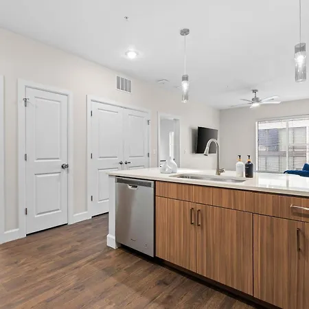 2br Near Broadway W Fireplace & Pool * Nashville